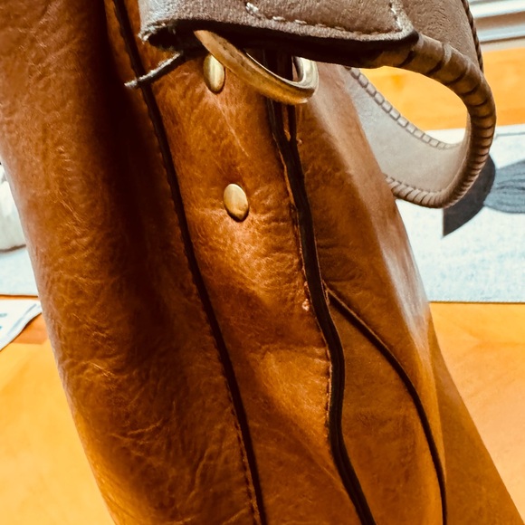 Jen &Co Hobo bag. Vegan - Picture 4 of 6